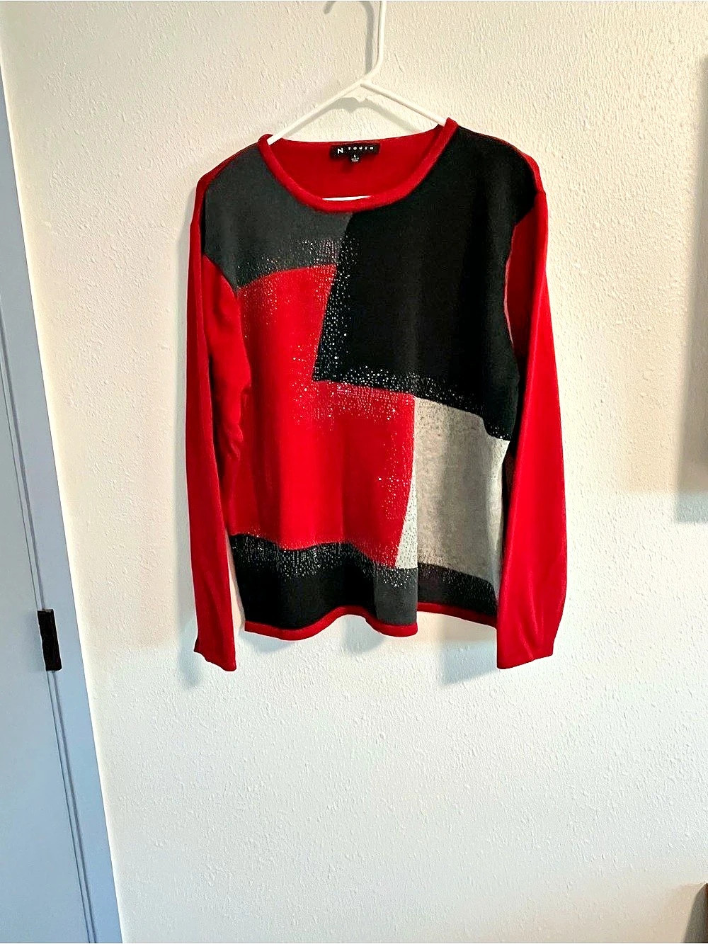 N Touch Color Block Embellished Sweater Size Large